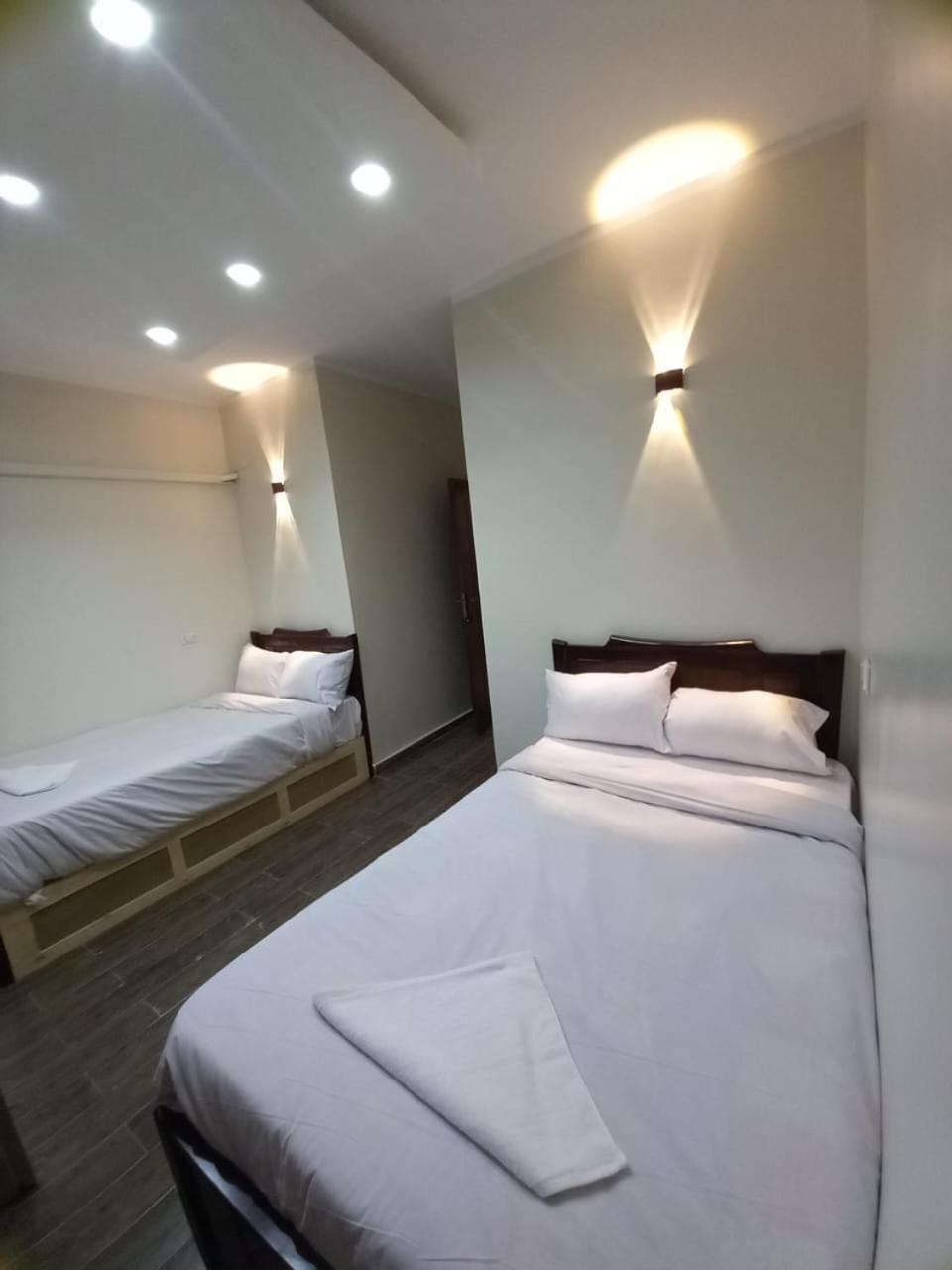 Khufu Pyramids Hotel Kafrat al Jabal Exterior photo